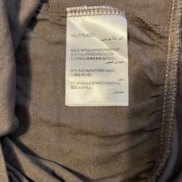 COLLECTION Gray Women's Top - Picture 6 of 9